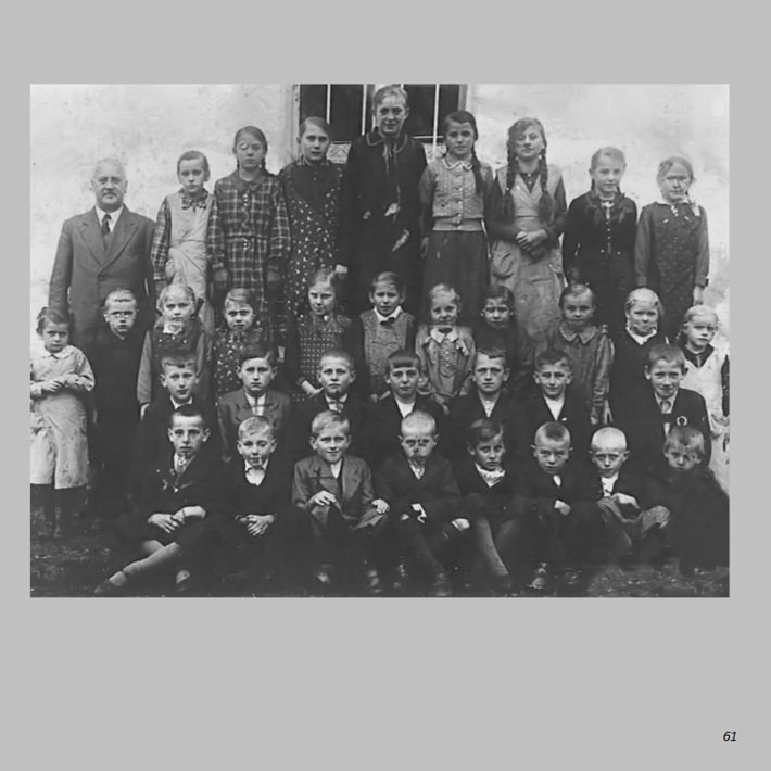 Schulklasse 1935 in Ottmaring